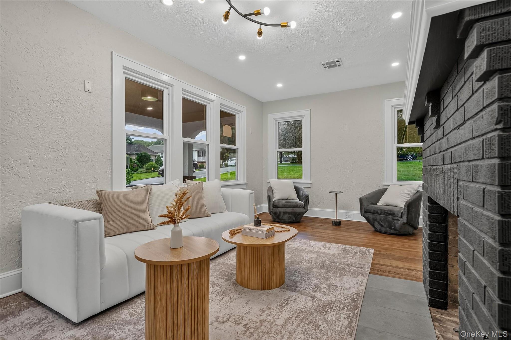 16 Maple Avenue – For Rent photo 7