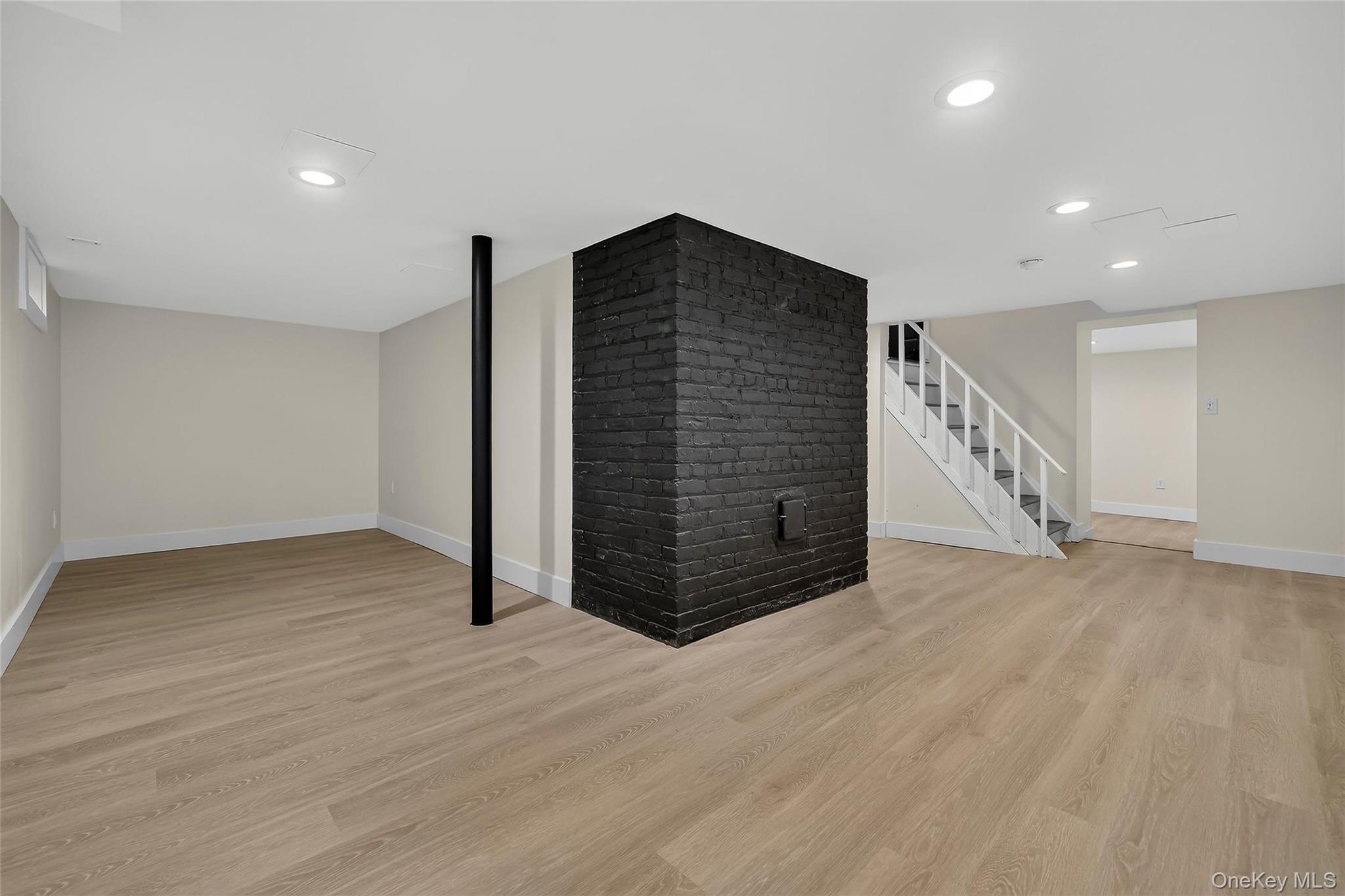 16 Maple Avenue – For Rent photo 26