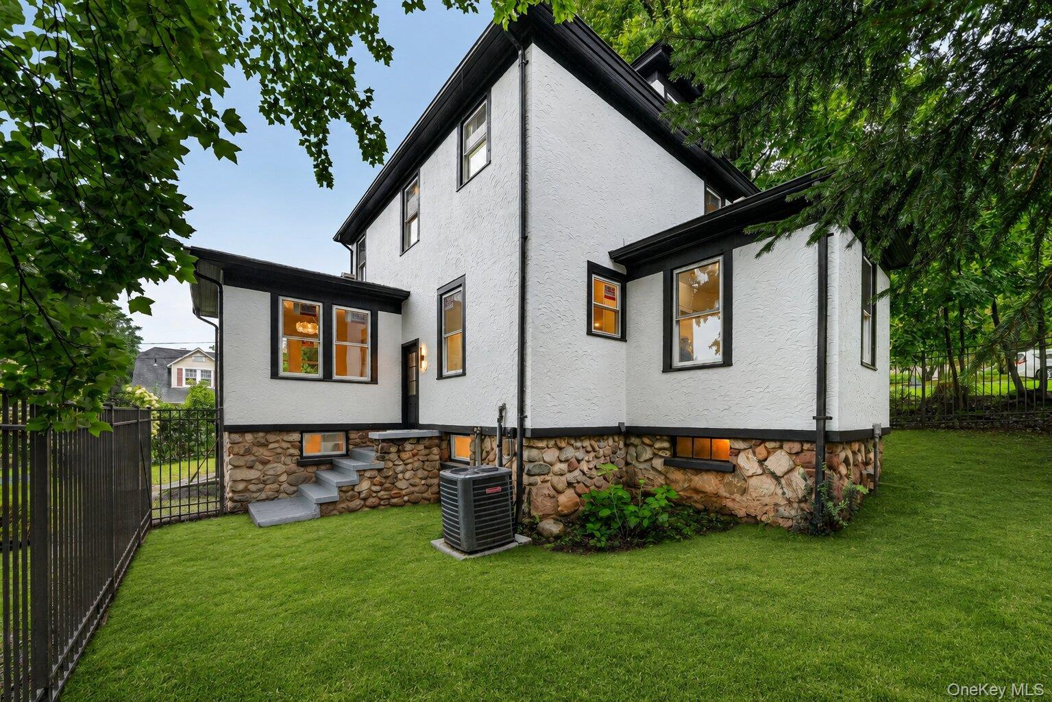 16 Maple Avenue – For Rent photo 29