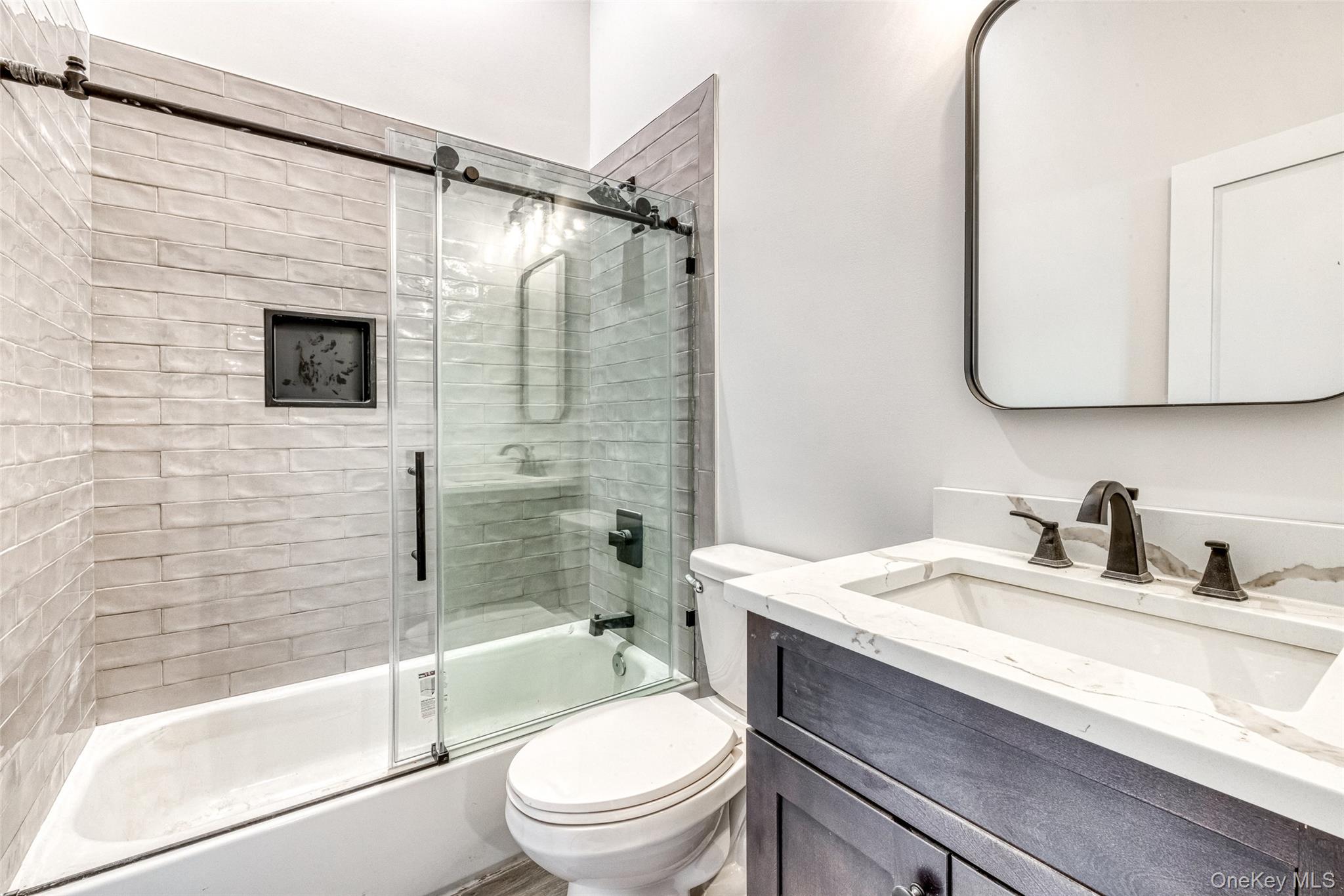 78 Roslyn Road – For Rent photo 5