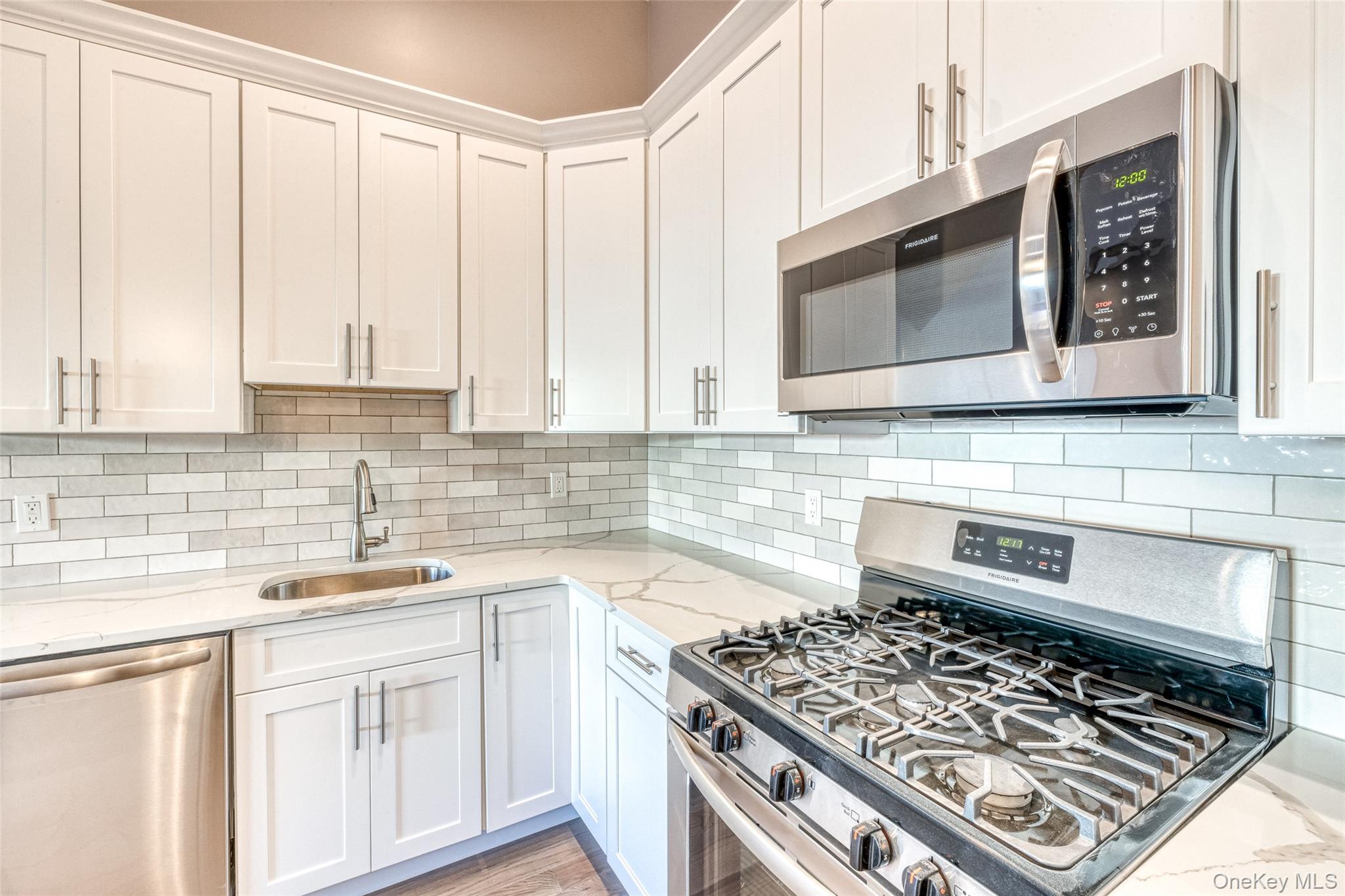 78 Roslyn Road – For Rent photo 4