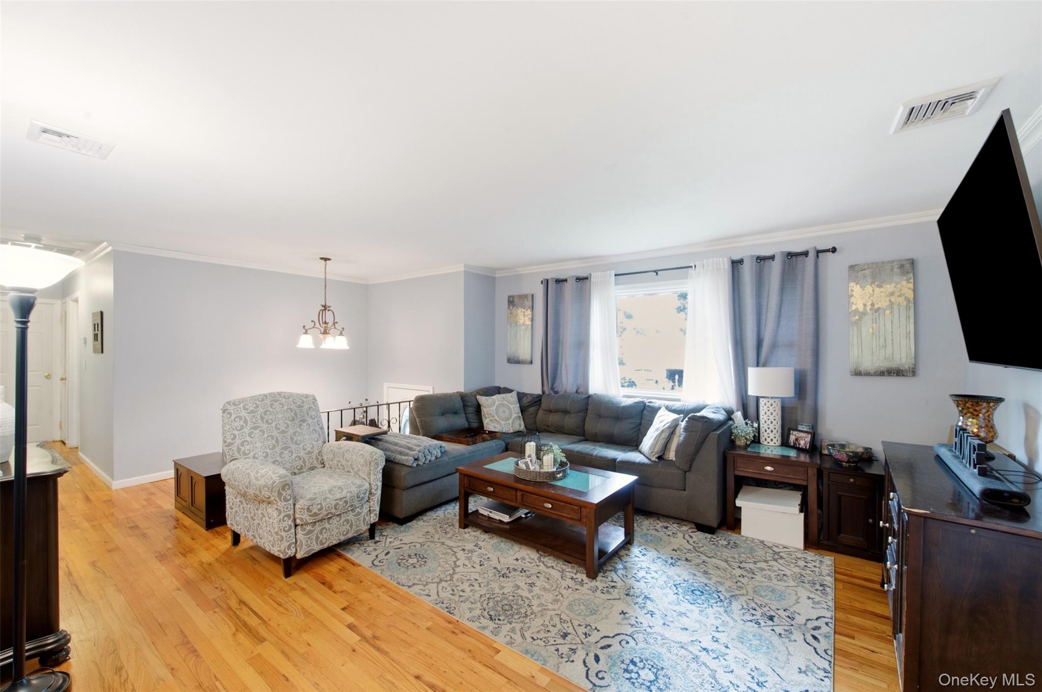 17 Jerome Street – For Rent photo 4