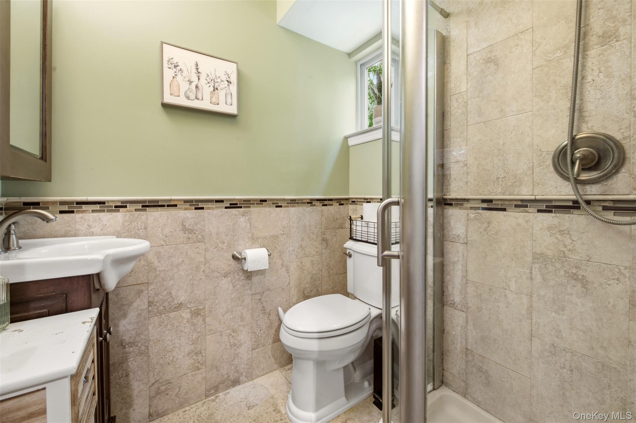 17 Jerome Street – For Rent photo 12