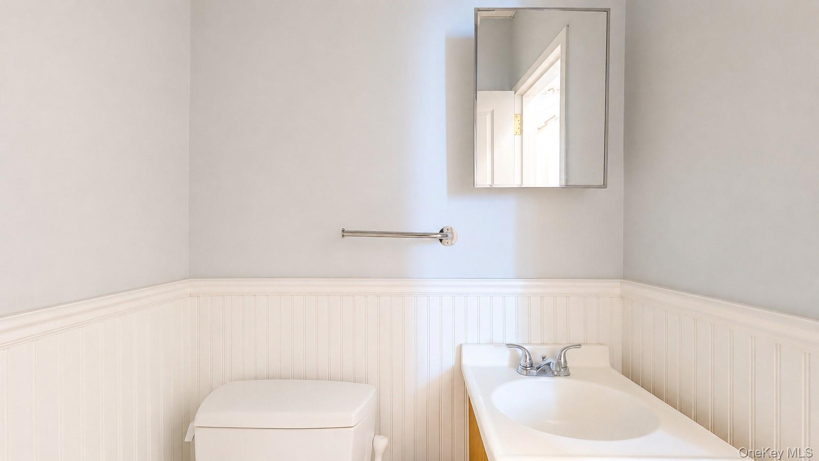 168 W Park Avenue, Unit 2nd Floor photo 9