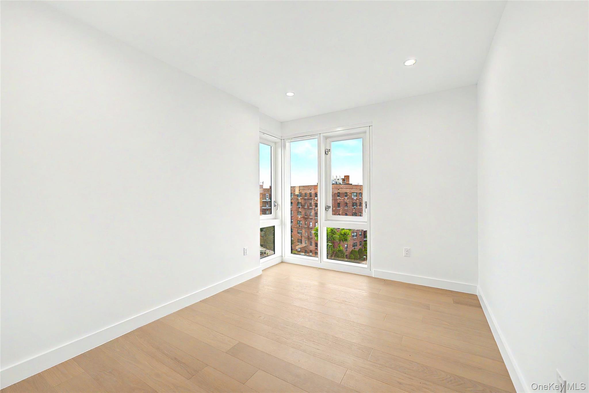 150-02 Northern Boulevard, Unit 5G photo 6
