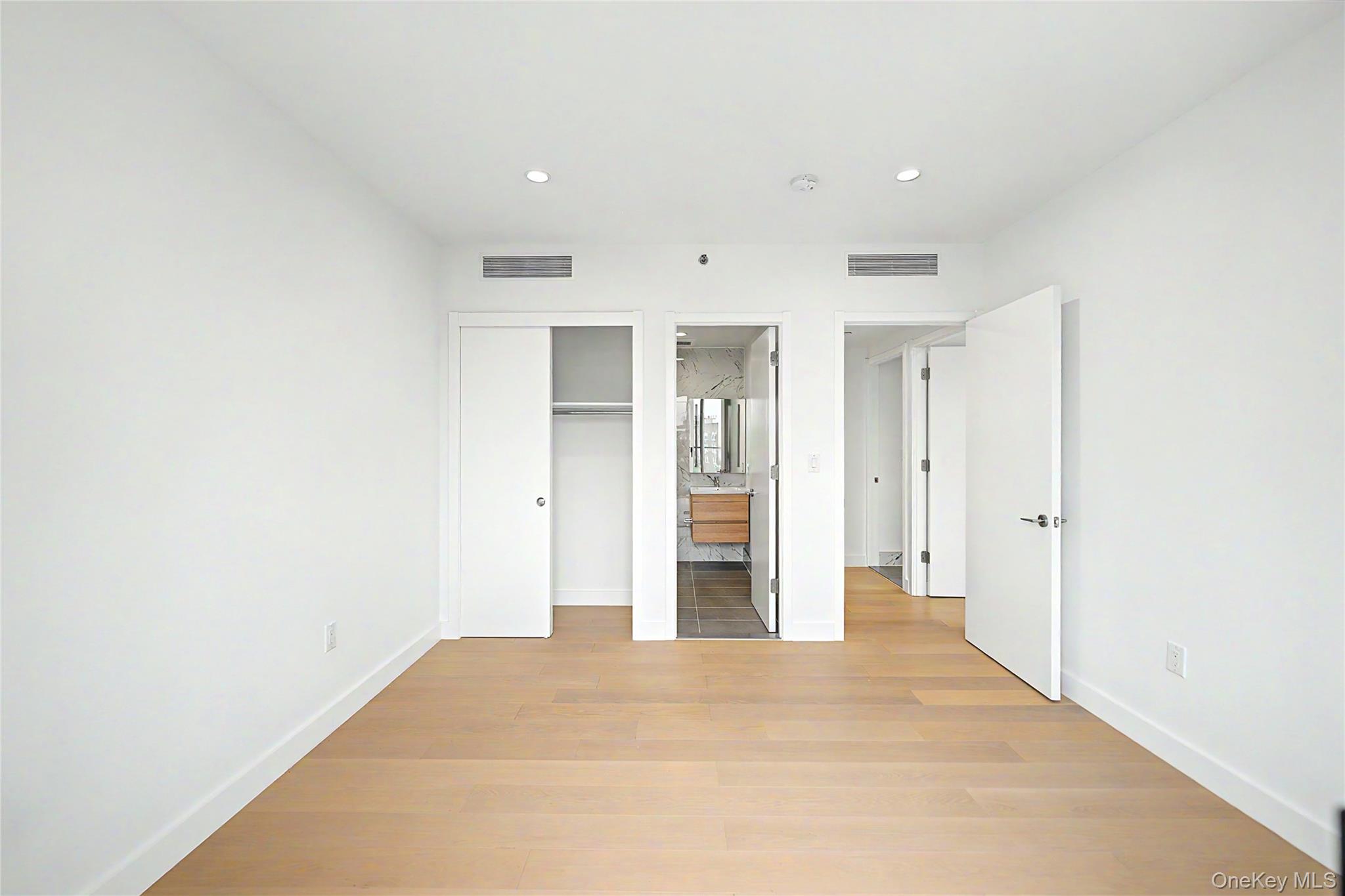150-02 Northern Boulevard, Unit 5G photo 9
