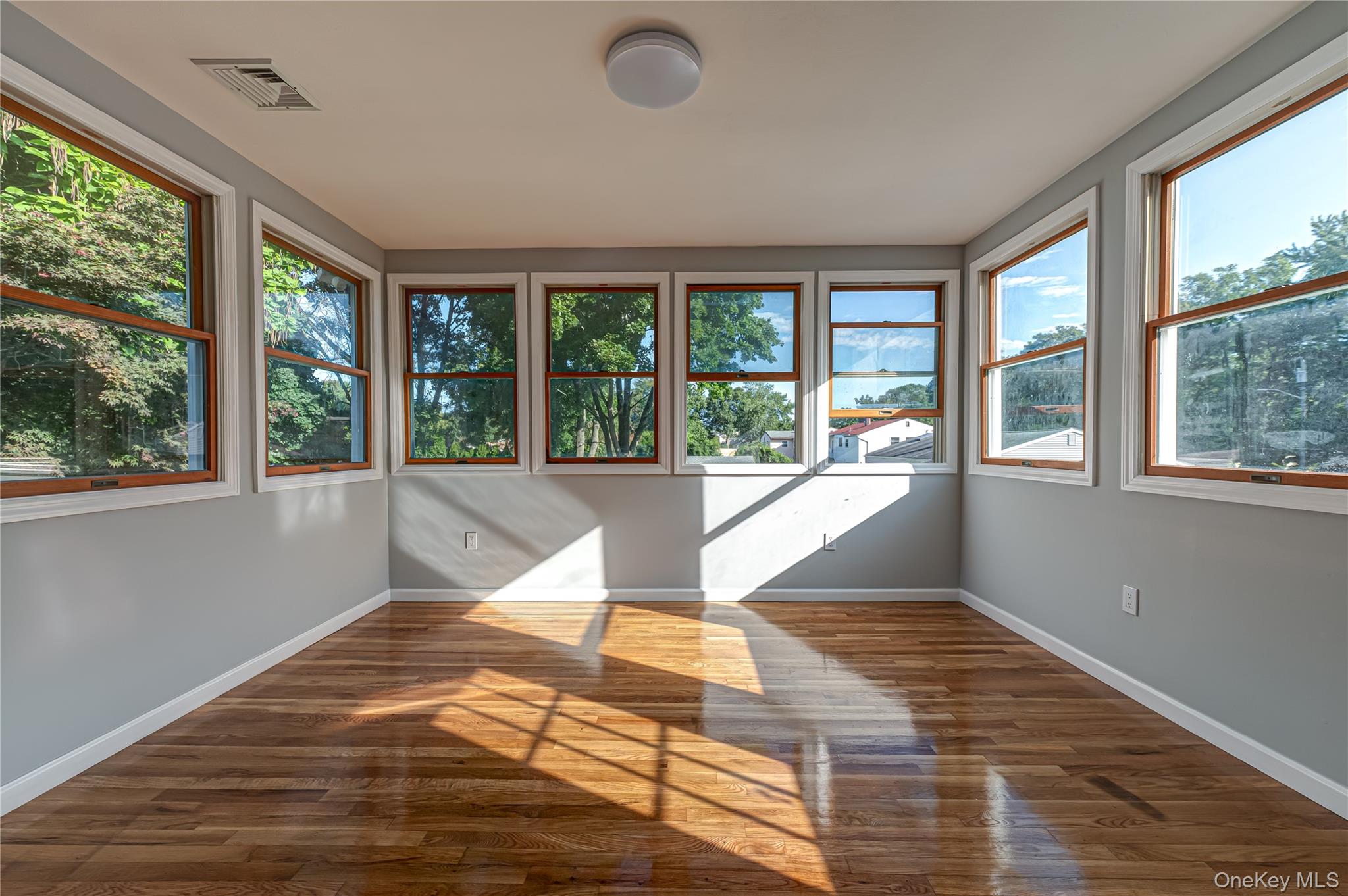 5 Durst Drive – For Sale photo 5