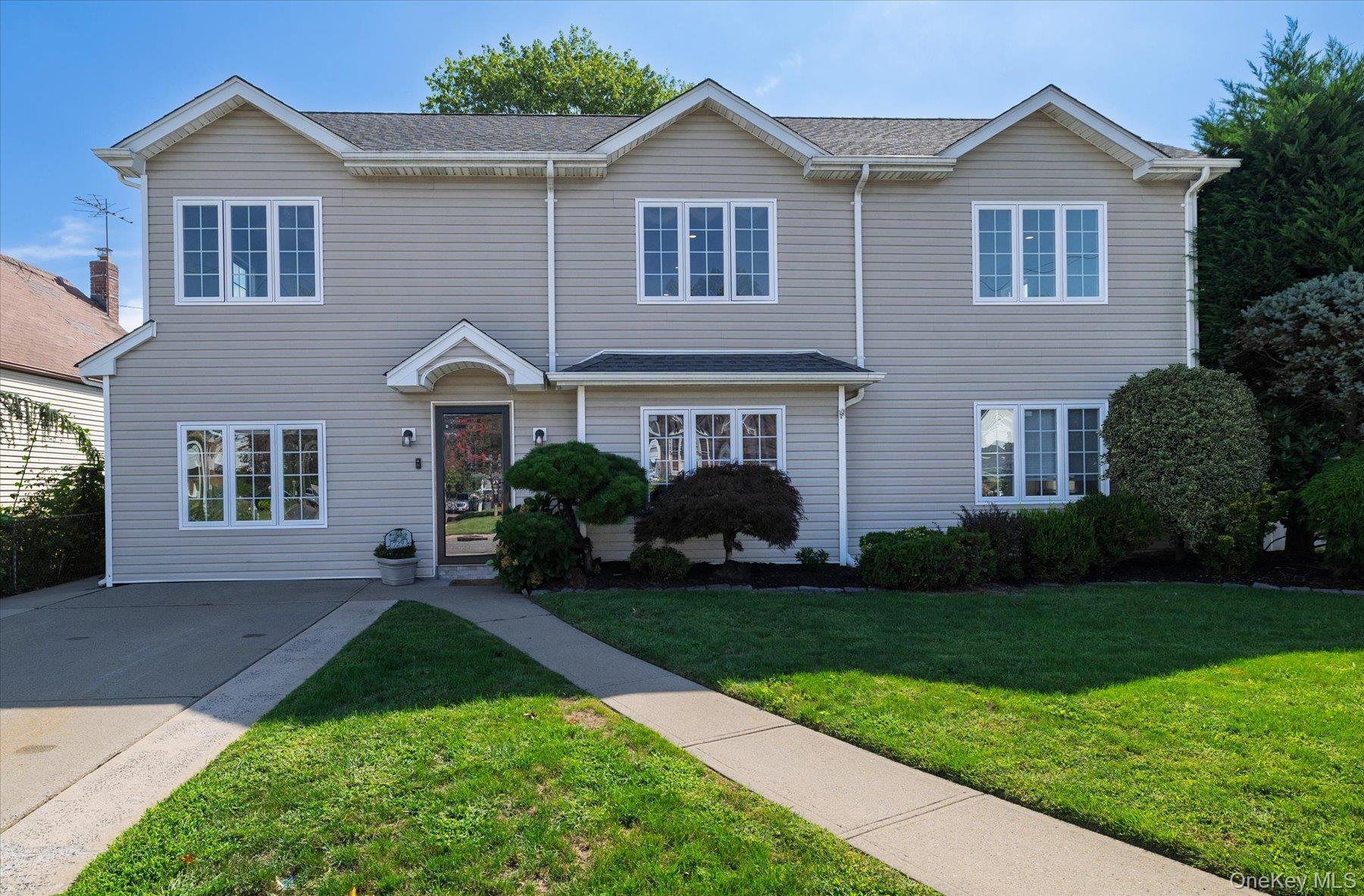 729 Arcadian Avenue – For Sale
