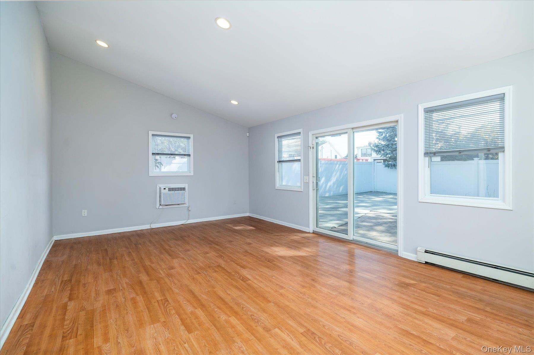 729 Arcadian Avenue – For Sale photo 8