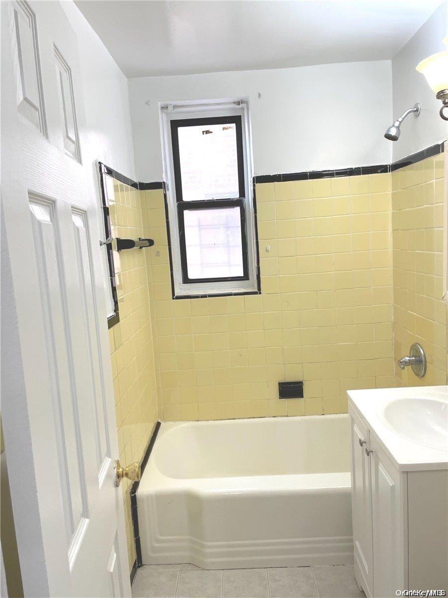 88-30 182 Street, Unit 4D photo 11