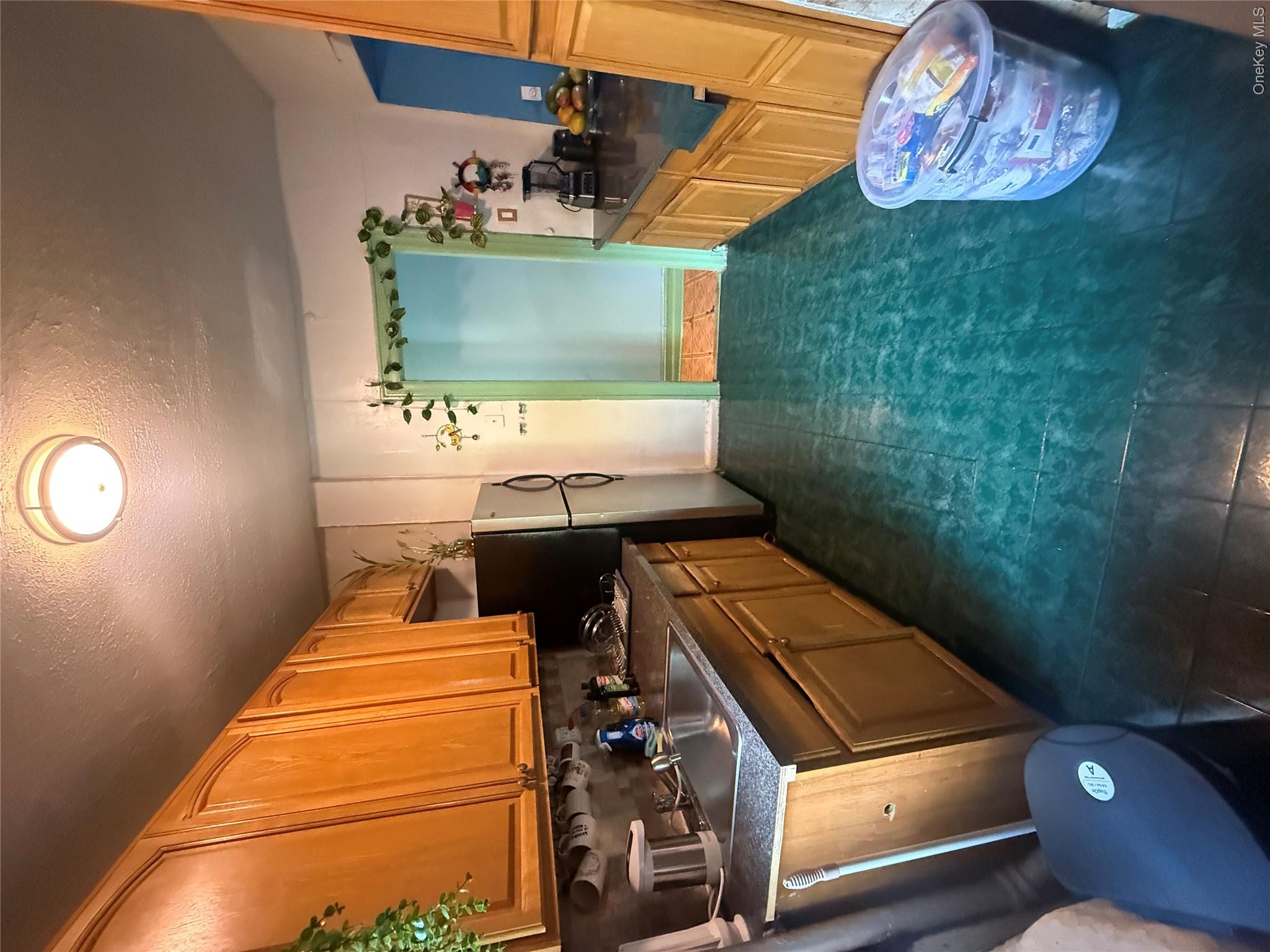 950 Hoe Avenue, Unit 2B photo 8