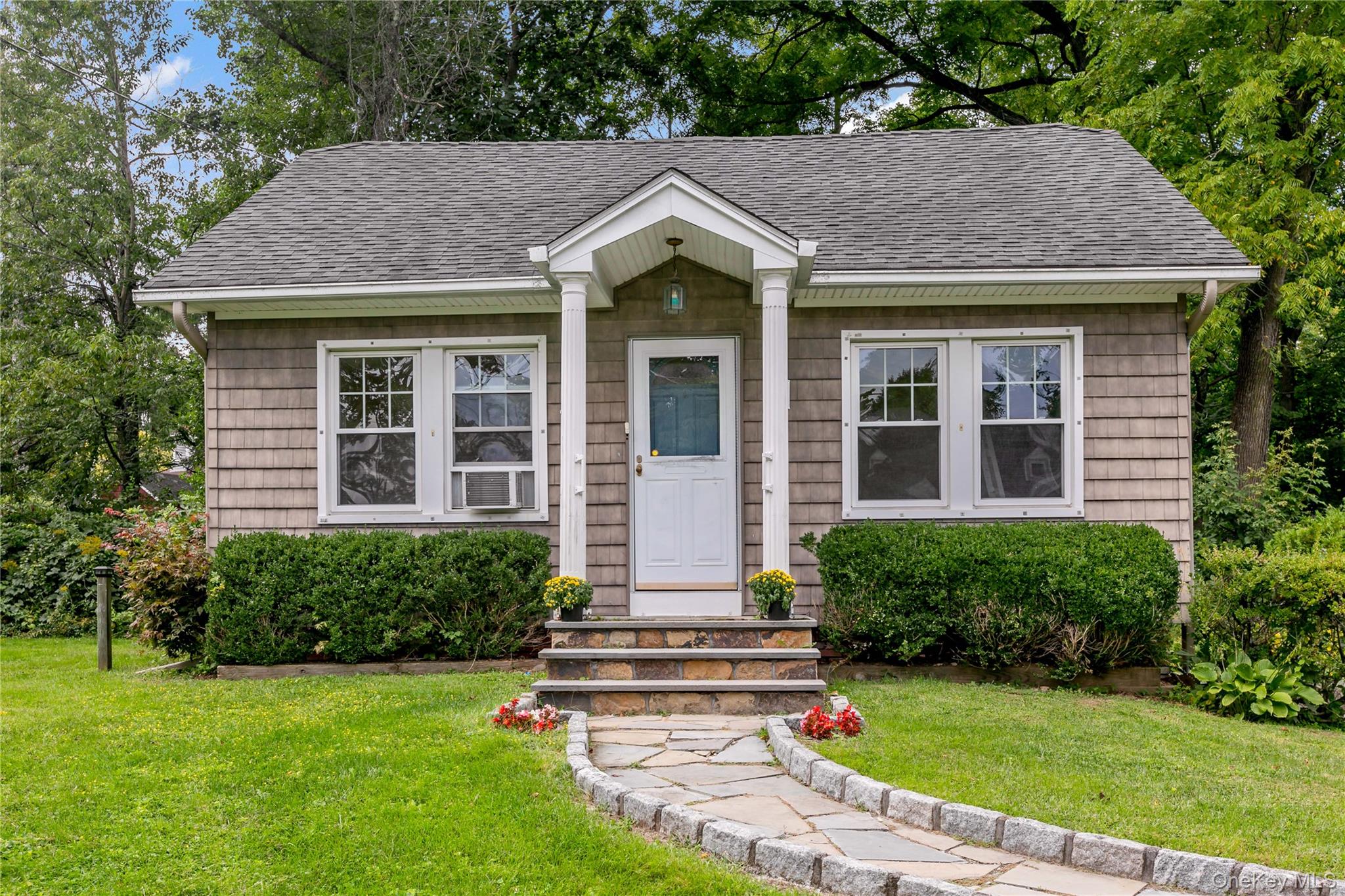 2070 Hamblyn Street – For Sale