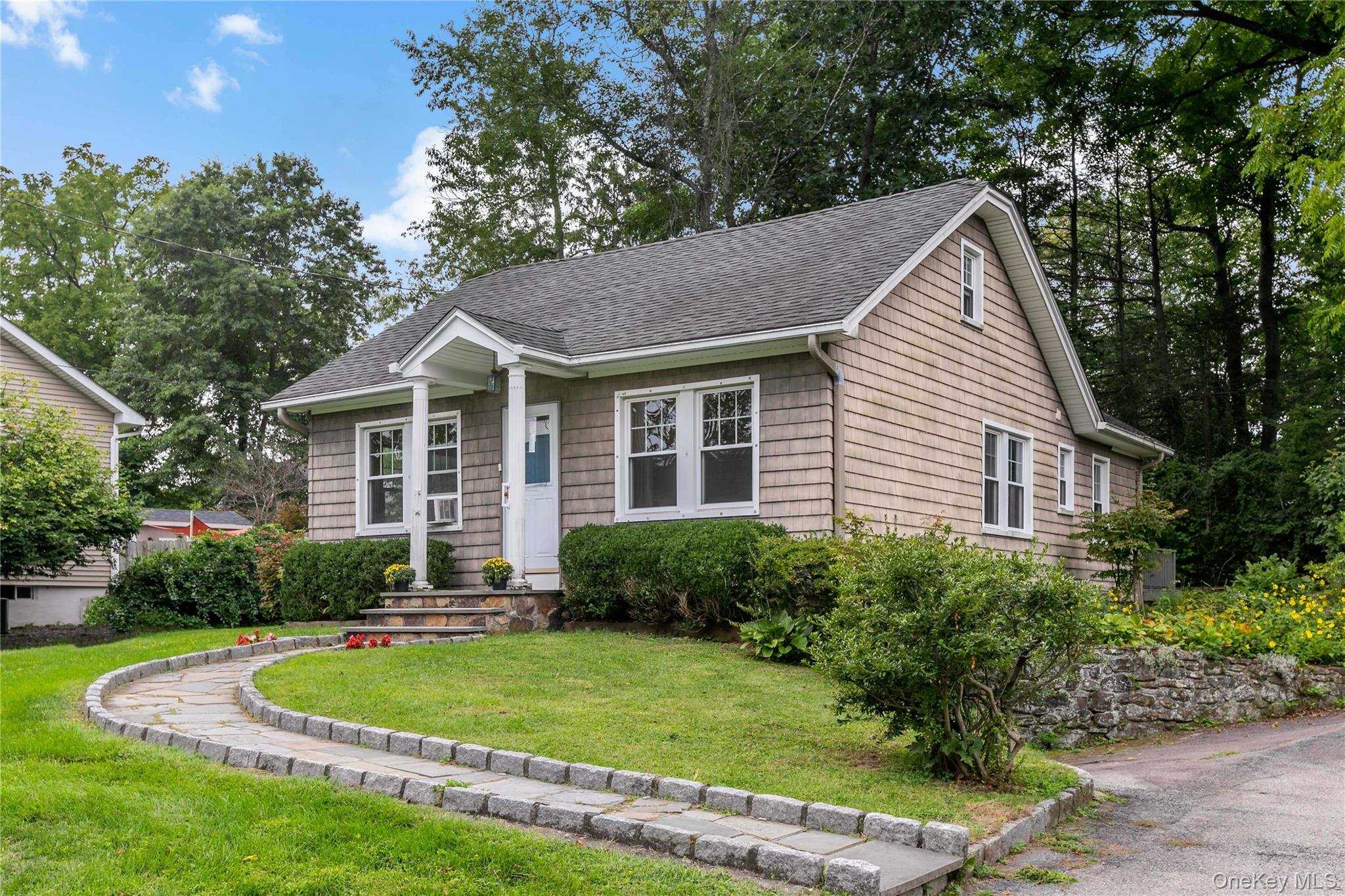 2070 Hamblyn Street – For Sale photo 3