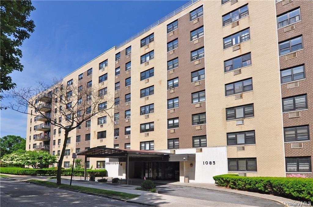 1085 Warburton Avenue, Unit 820 photo 4