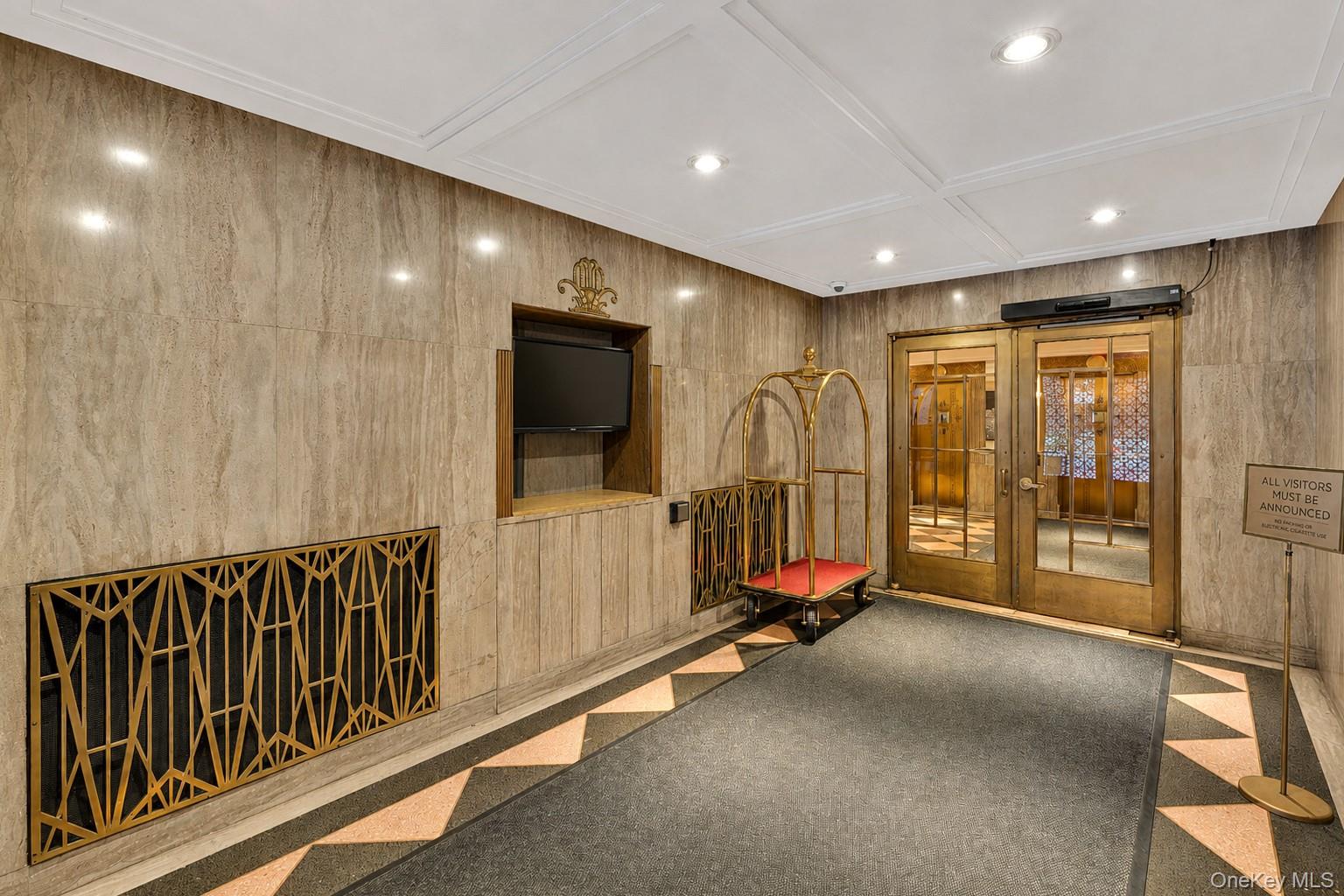 433 W 34th Street, Unit 2N photo 7