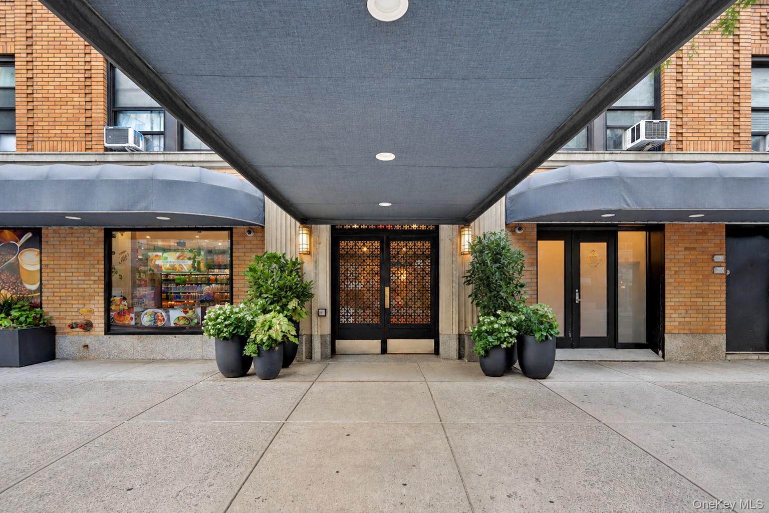 433 W 34th Street, Unit 2N