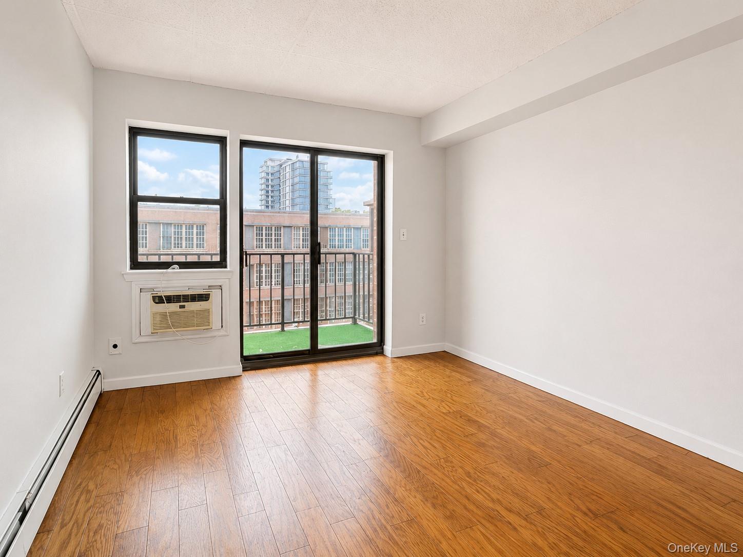 13935 35th Avenue, Unit 4B photo 3