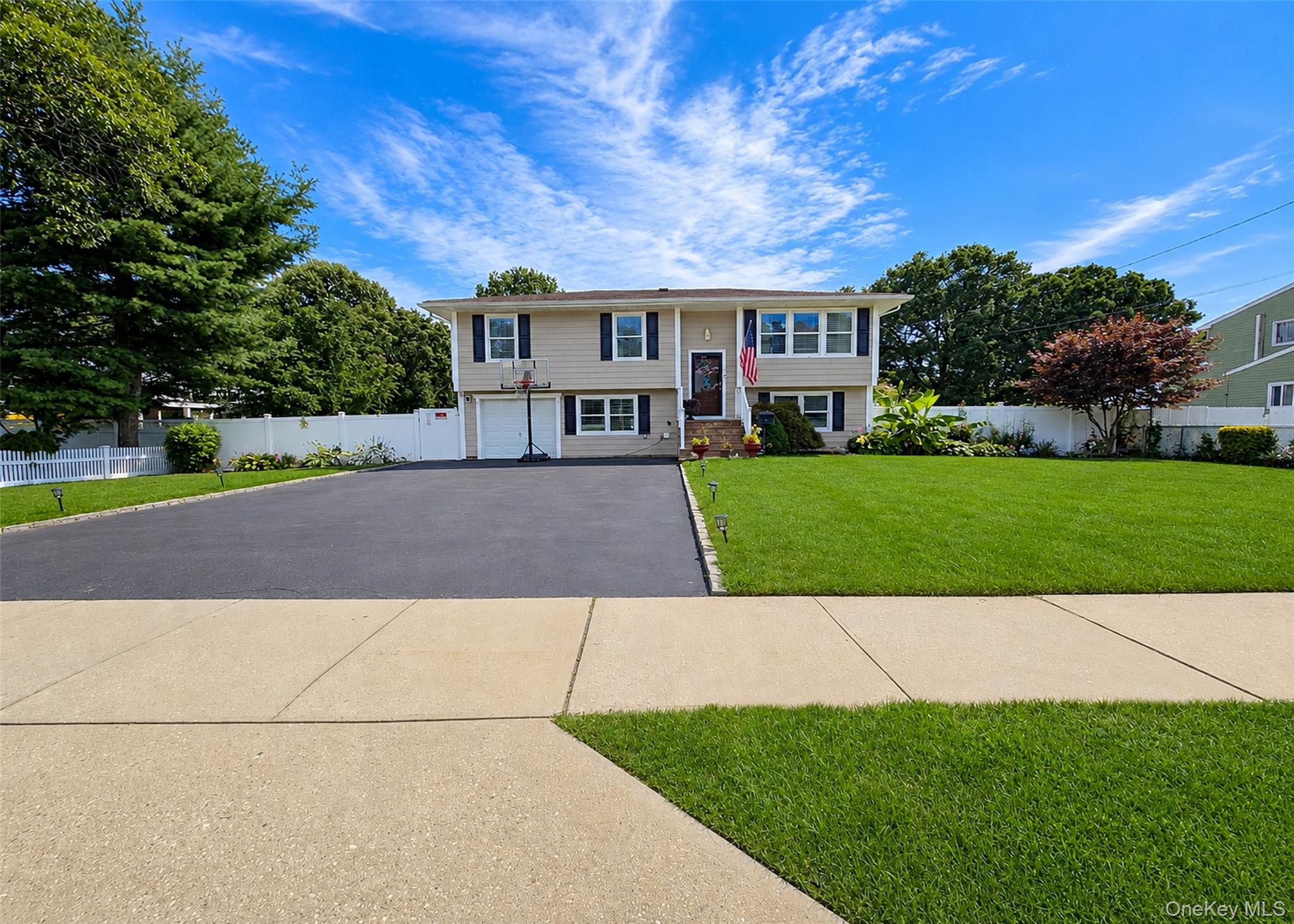 1028 Union Boulevard – For Sale