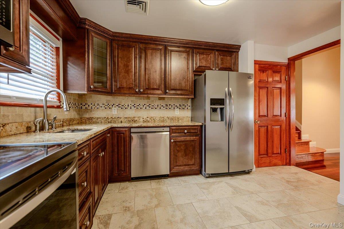 2664 Grayson Drive – For Sale photo 8