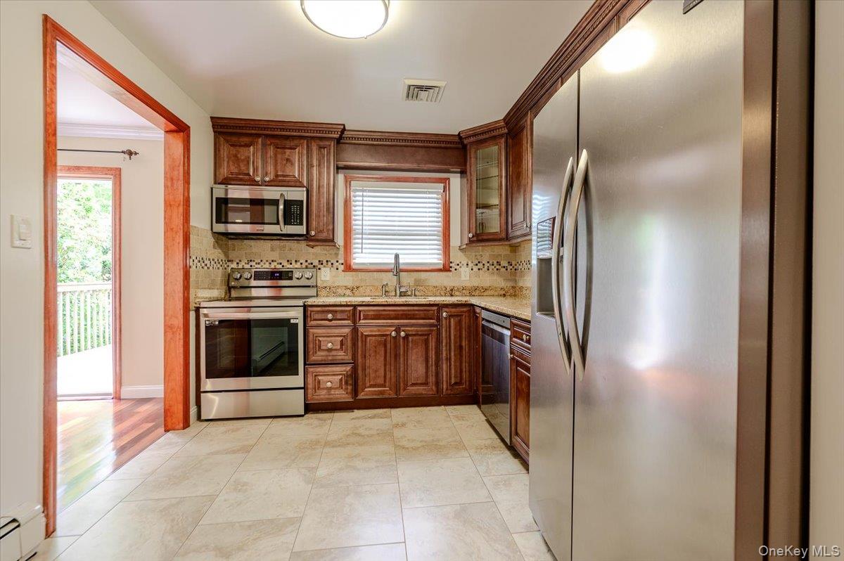 2664 Grayson Drive – For Sale photo 9