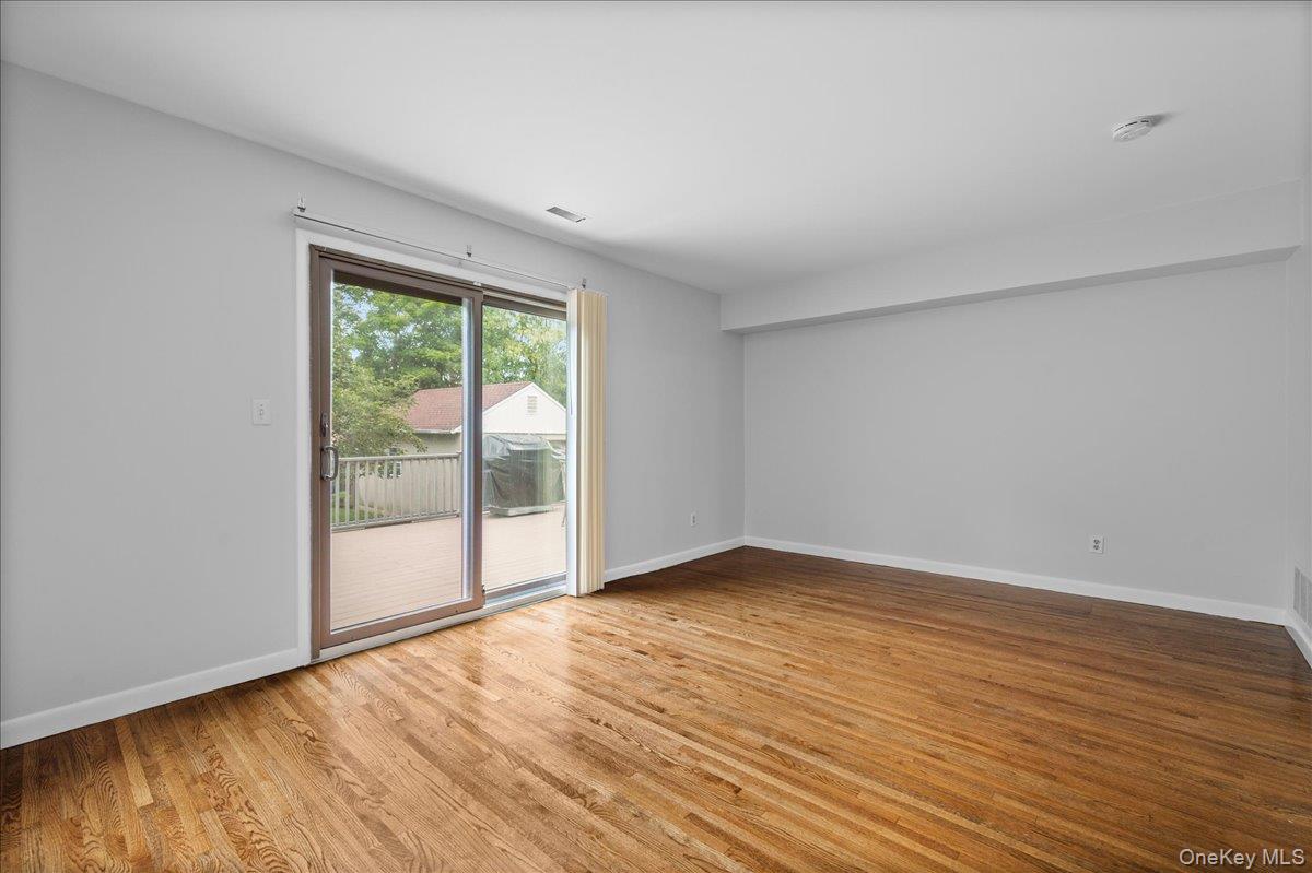 284 Park Avenue, Unit Left Side photo 8