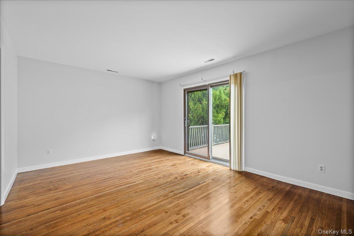 284 Park Avenue, Unit Left Side photo 7