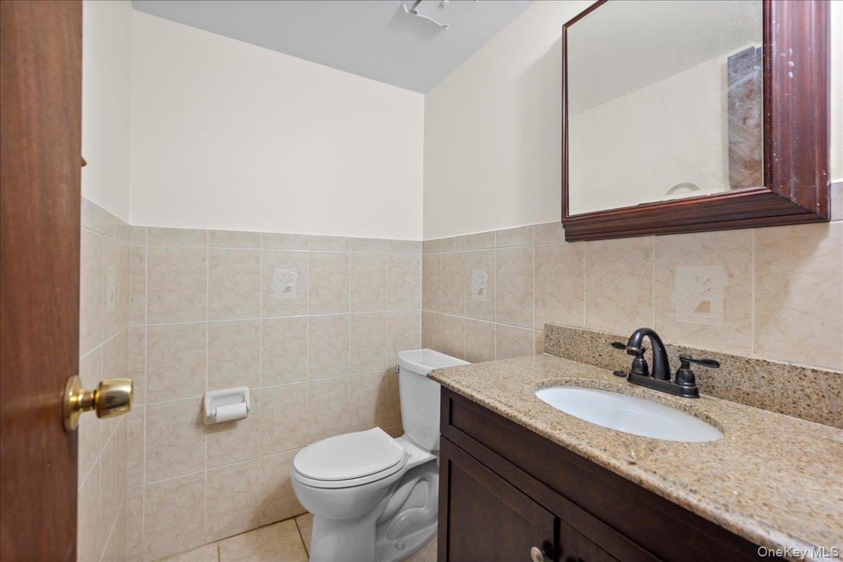 284 Park Avenue, Unit Left Side photo 18