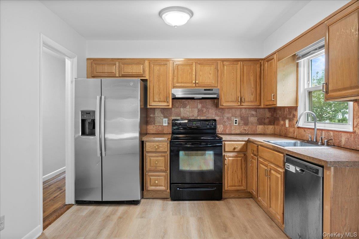 284 Park Avenue, Unit Left Side photo 13