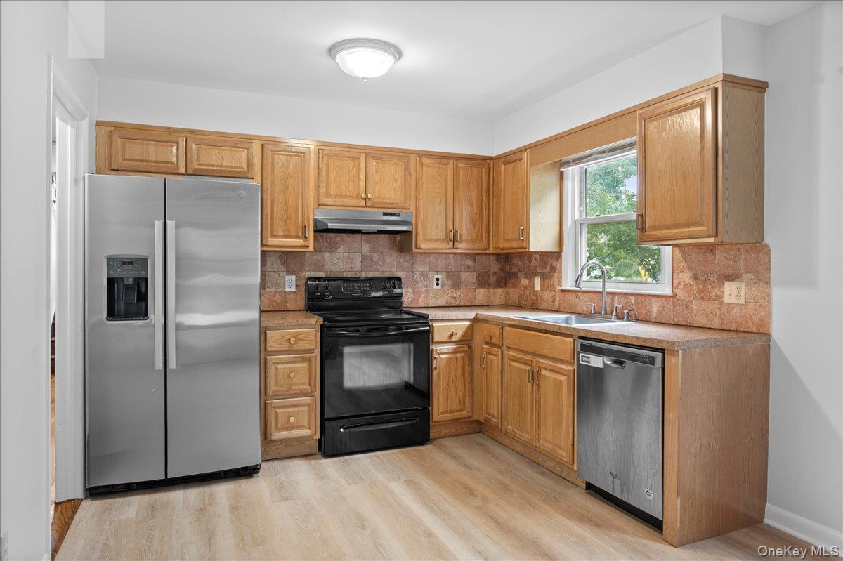 284 Park Avenue, Unit Left Side photo 12