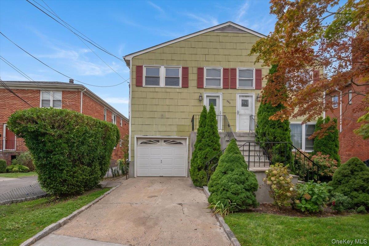 284 Park Avenue, Unit Left Side photo 2