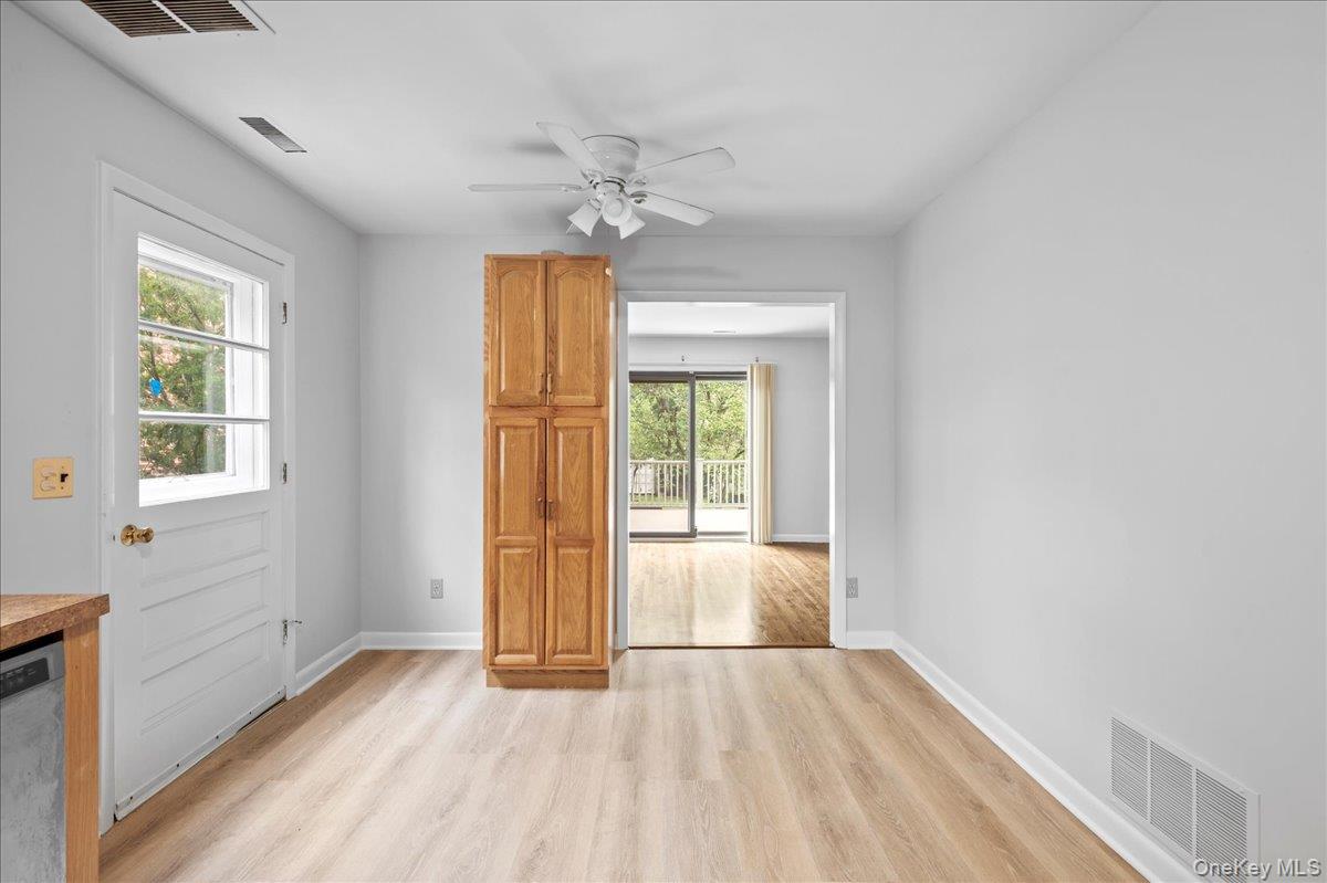 284 Park Avenue, Unit Left Side photo 16