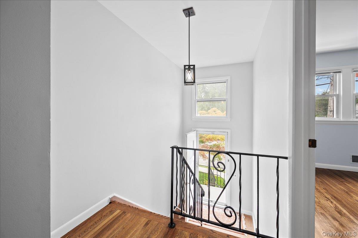 284 Park Avenue, Unit Left Side photo 19