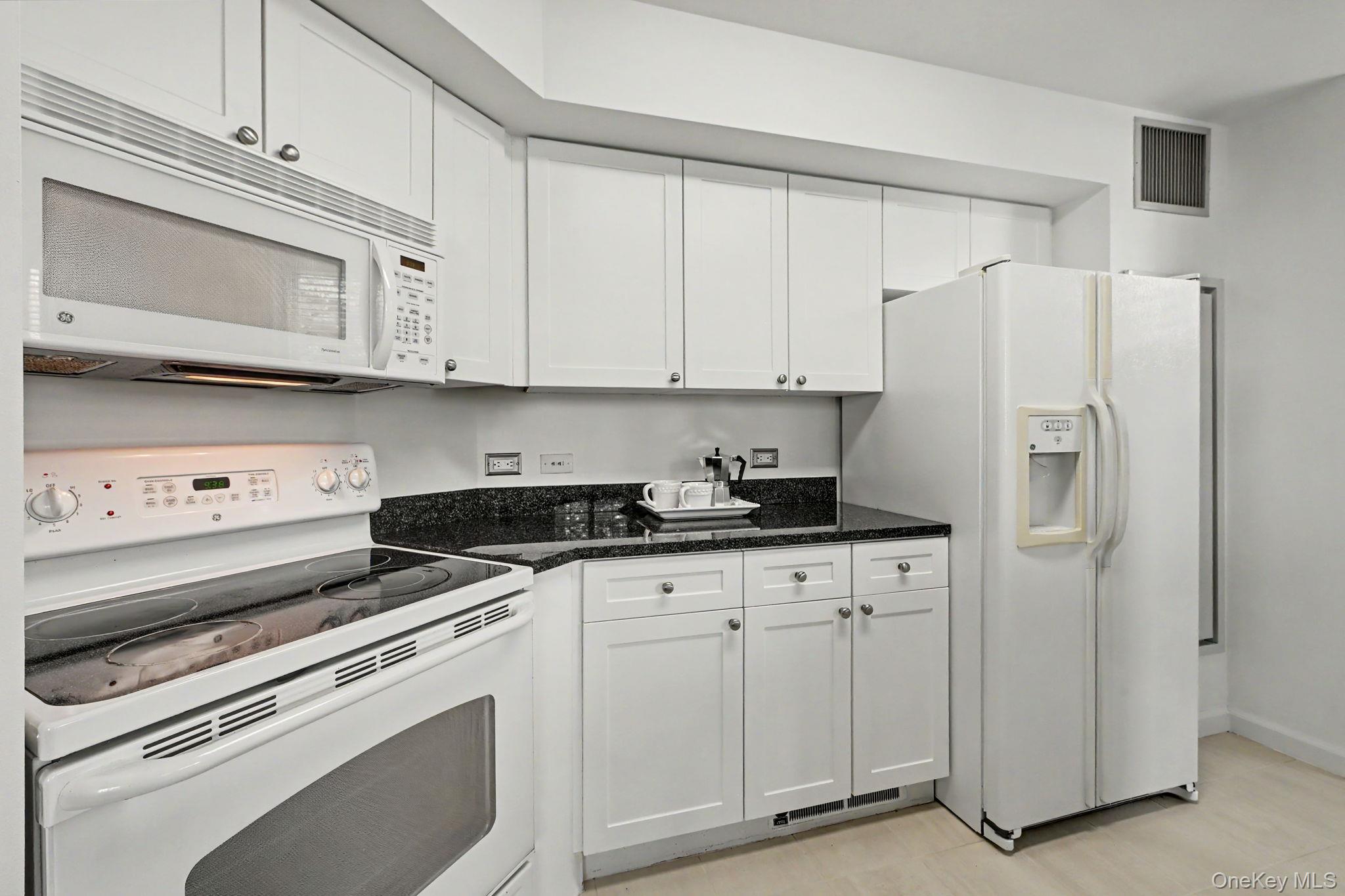 300 Mamaroneck Avenue, Unit 303 photo 18