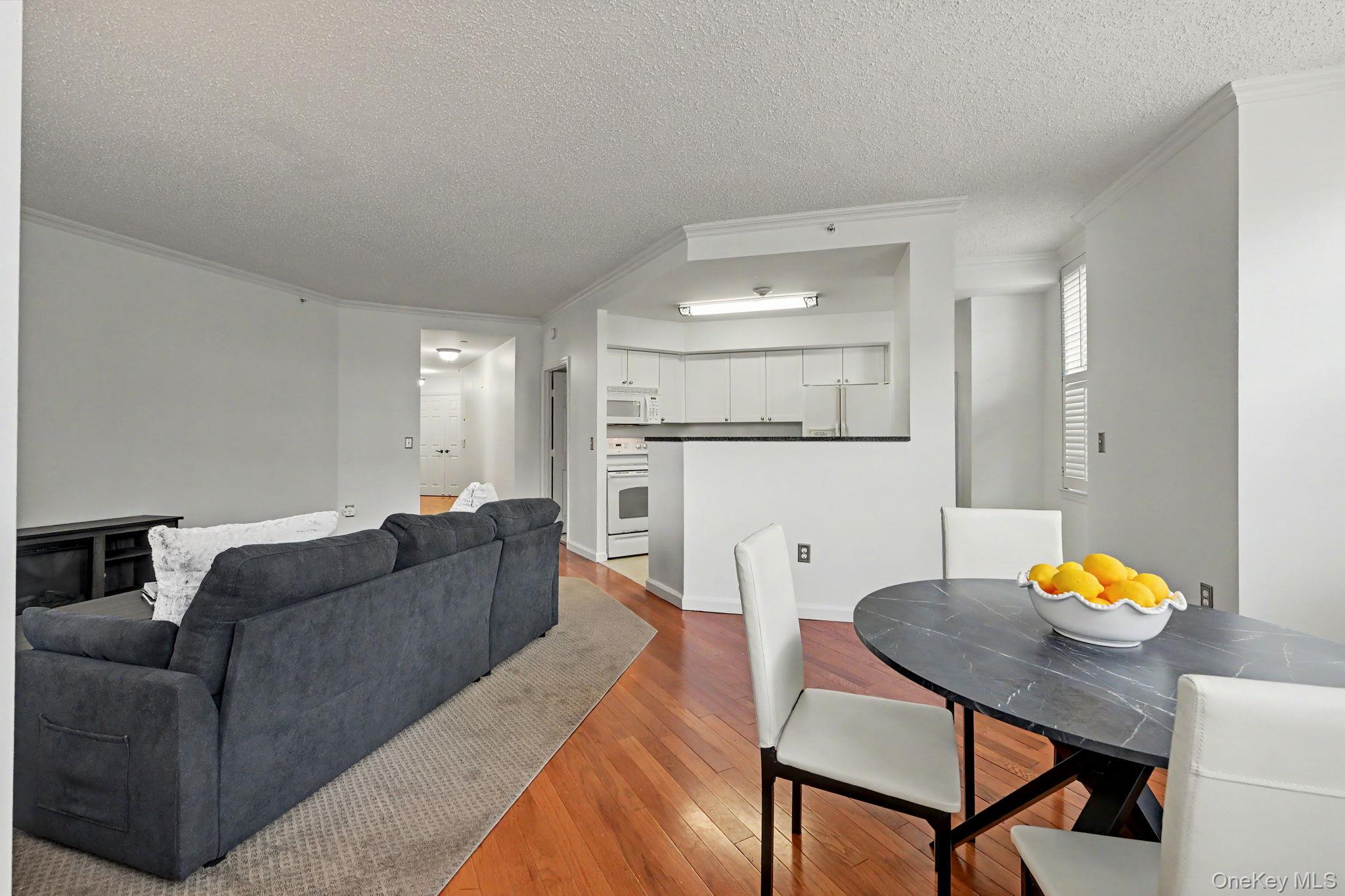 300 Mamaroneck Avenue, Unit 303 photo 17
