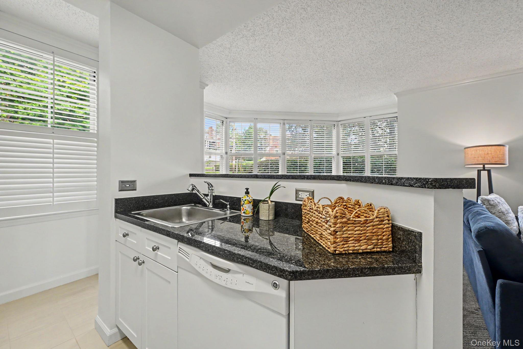 300 Mamaroneck Avenue, Unit 303 photo 8