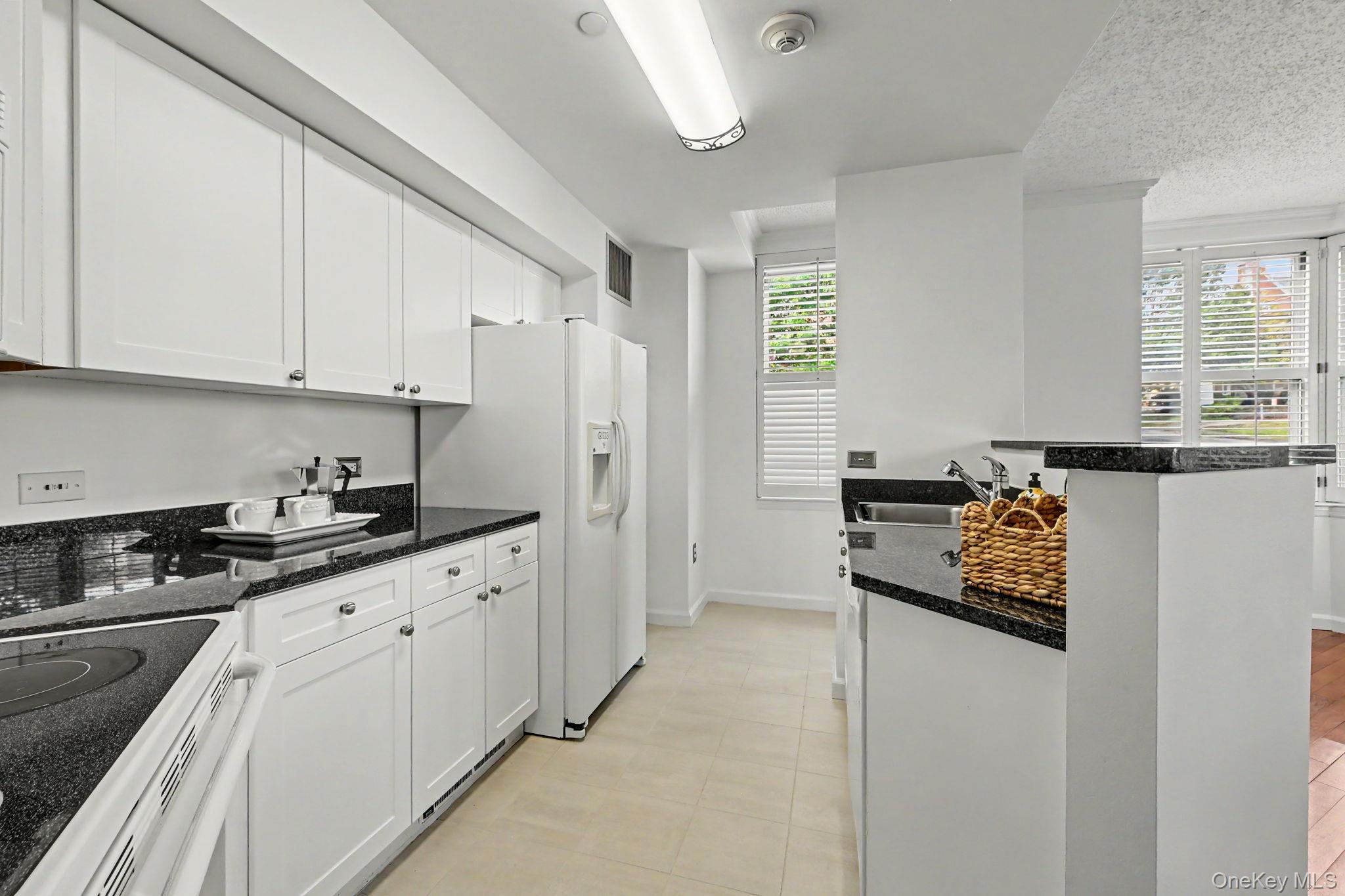 300 Mamaroneck Avenue, Unit 303 photo 19