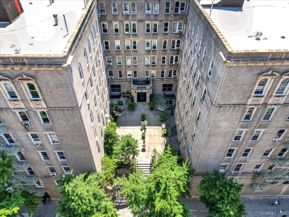 811 Walton Avenue, Unit E18 photo 13