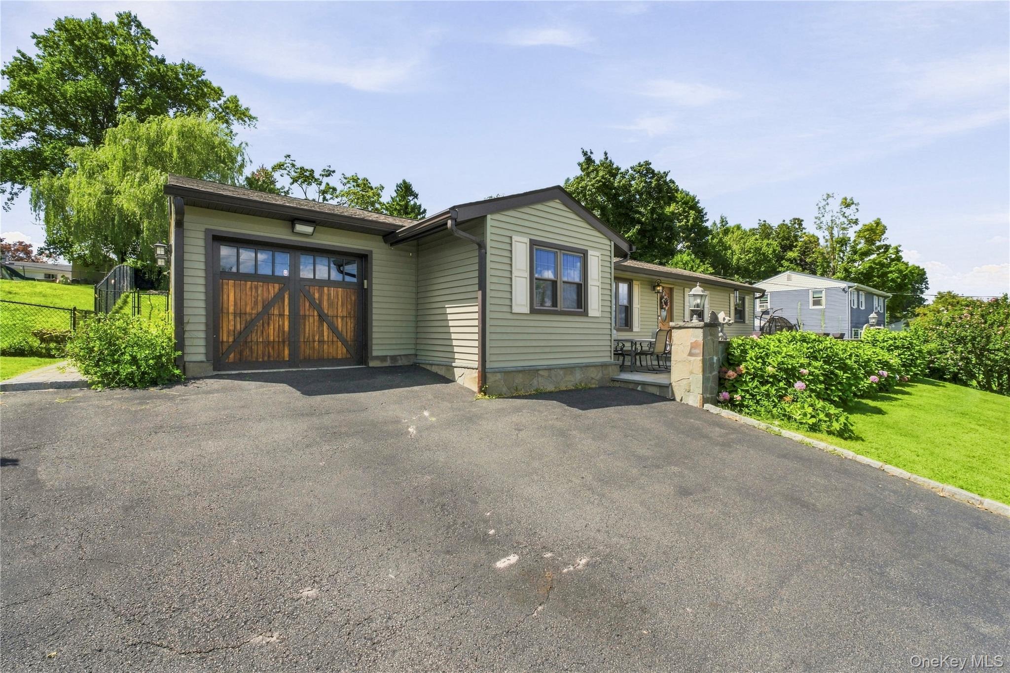 28 Hilltop Drive – For Sale photo 2