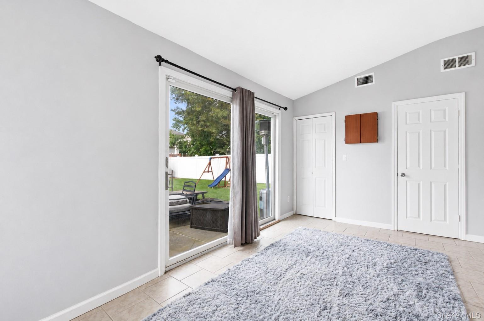 292 Roosevelt Avenue – For Sale