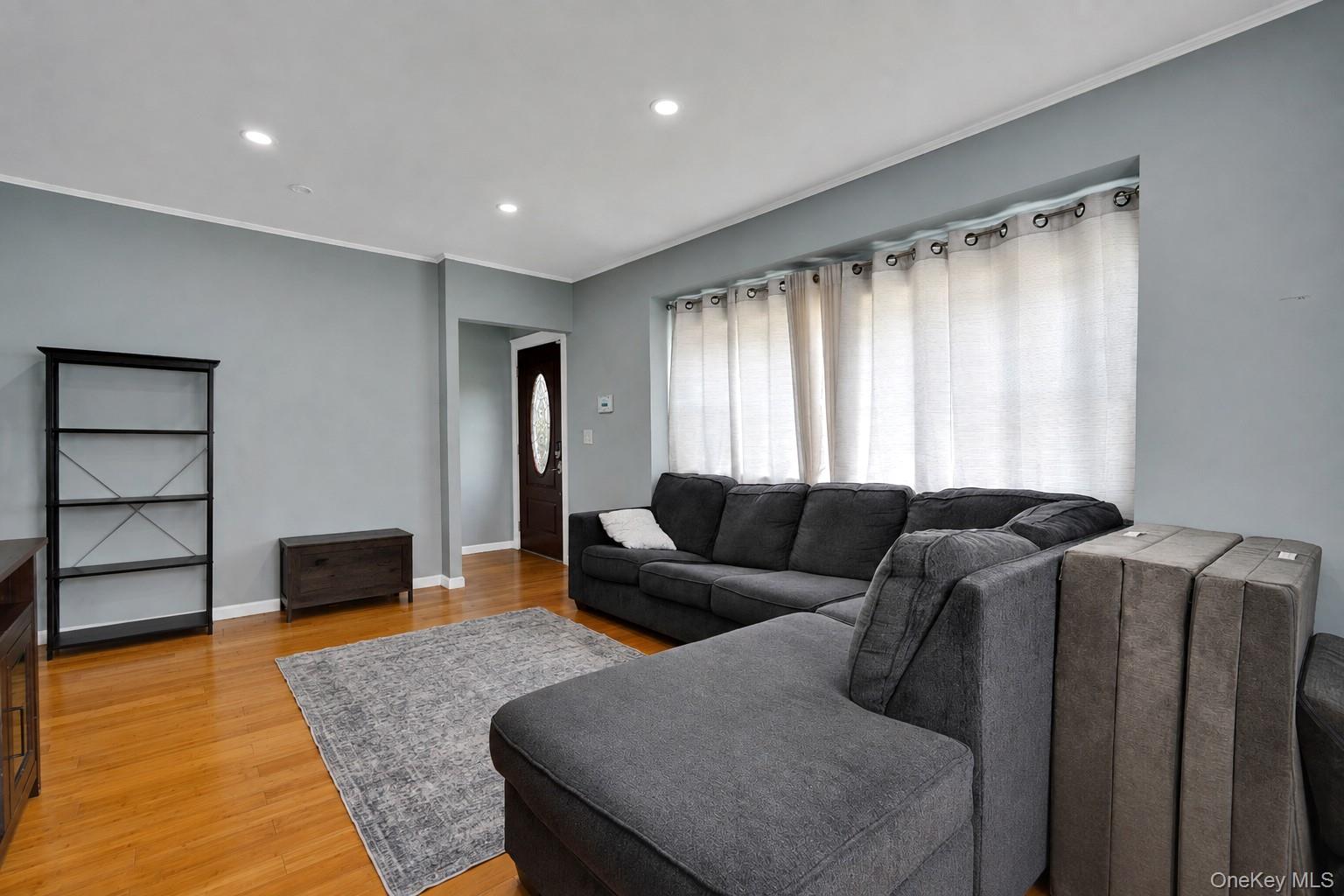292 Roosevelt Avenue – For Sale photo 6