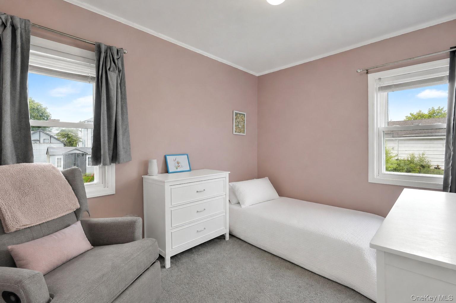 292 Roosevelt Avenue – For Sale photo 9