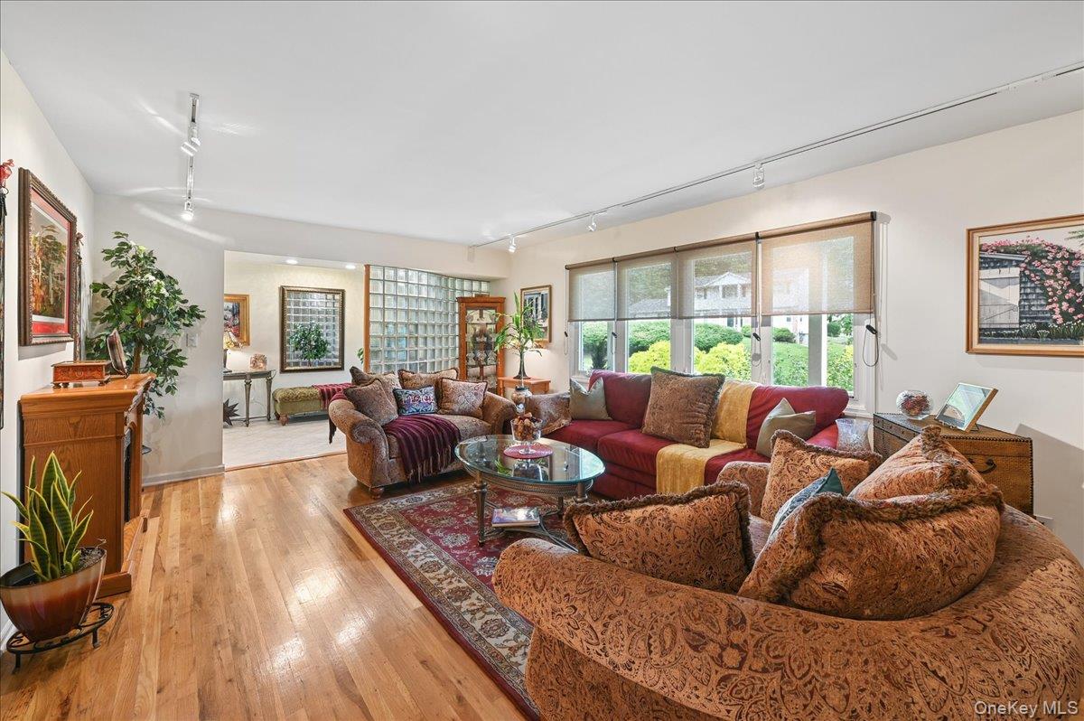 12 Berkshire Drive – For Sale photo 12