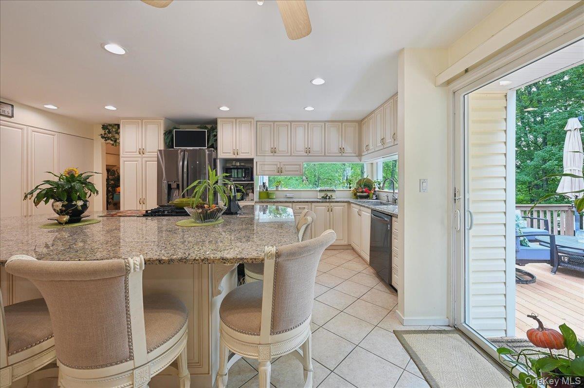 12 Berkshire Drive – For Sale photo 8