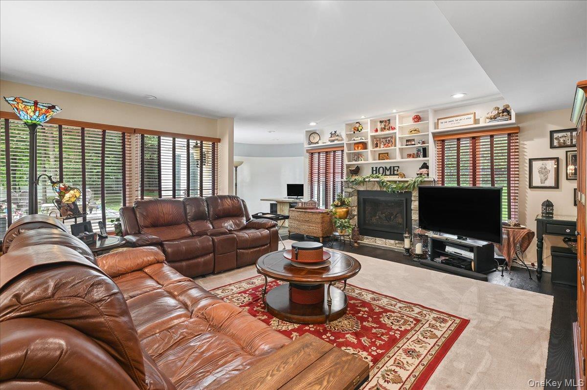 12 Berkshire Drive – For Sale photo 17