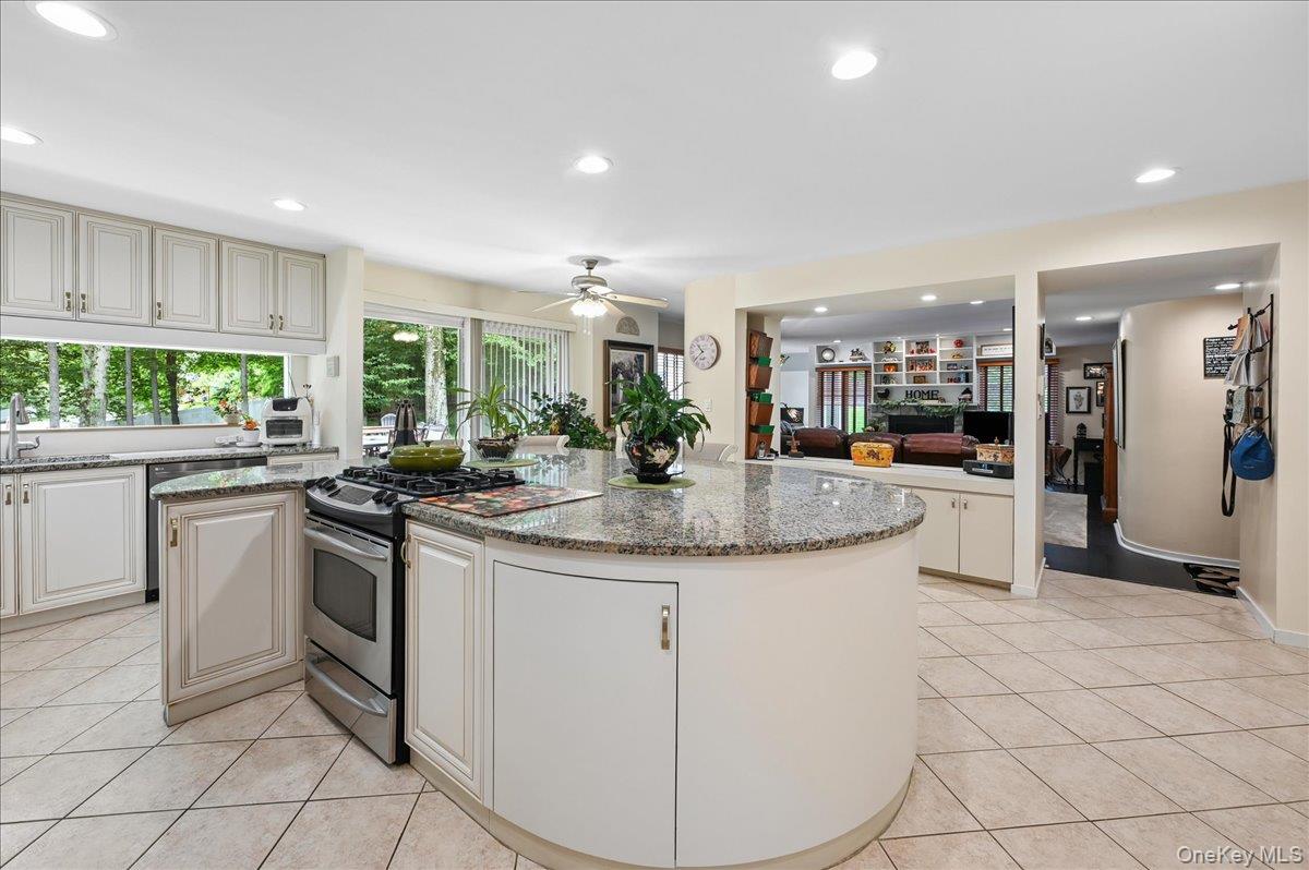 12 Berkshire Drive – For Sale photo 4