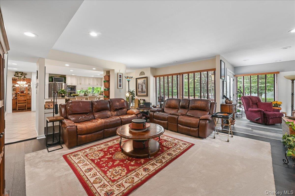 12 Berkshire Drive – For Sale photo 16