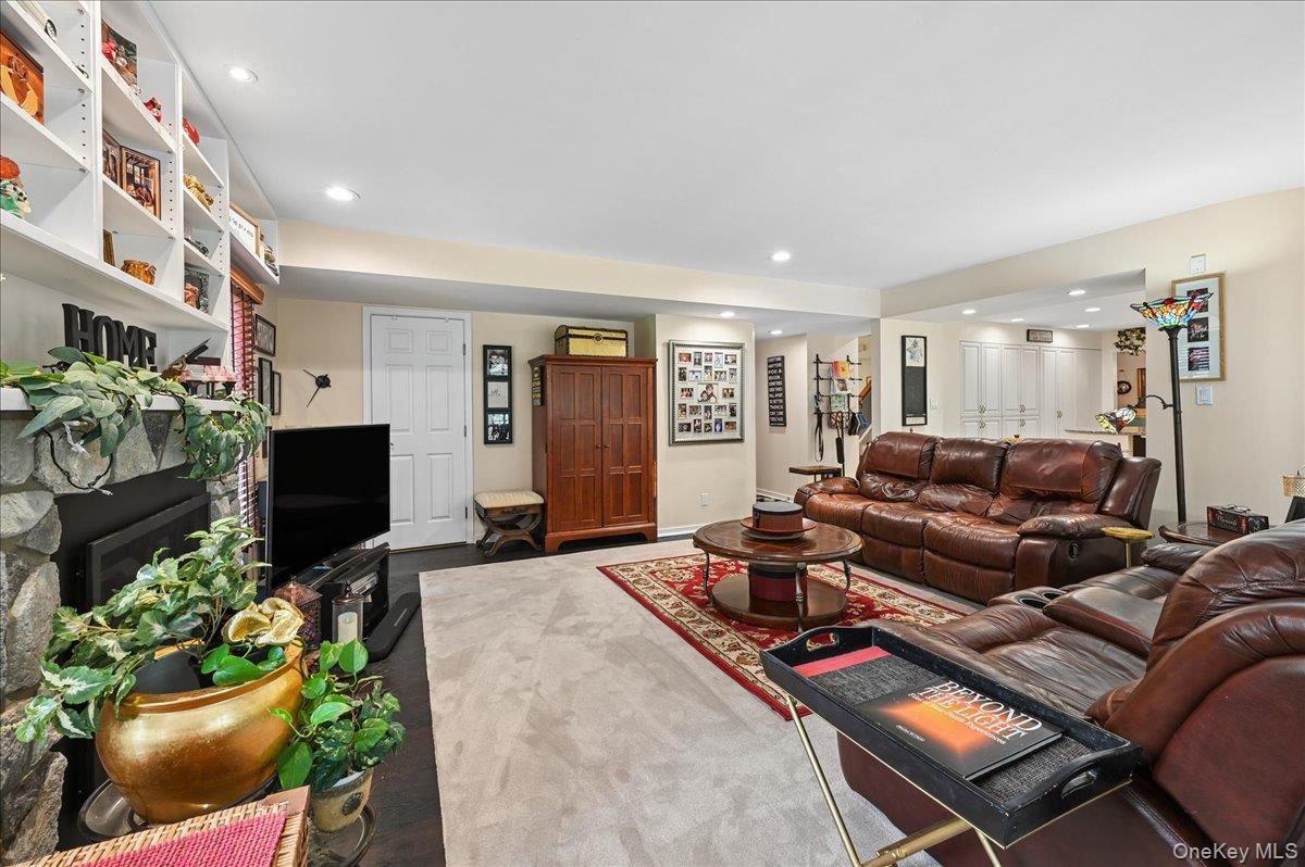 12 Berkshire Drive – For Sale photo 15