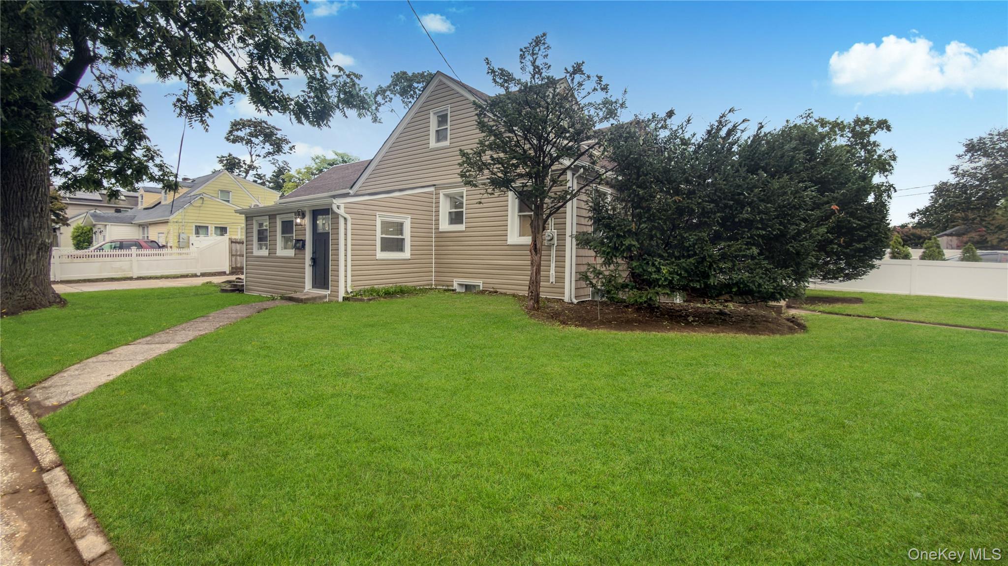 1180 Woodfield Road – For Sale photo 6
