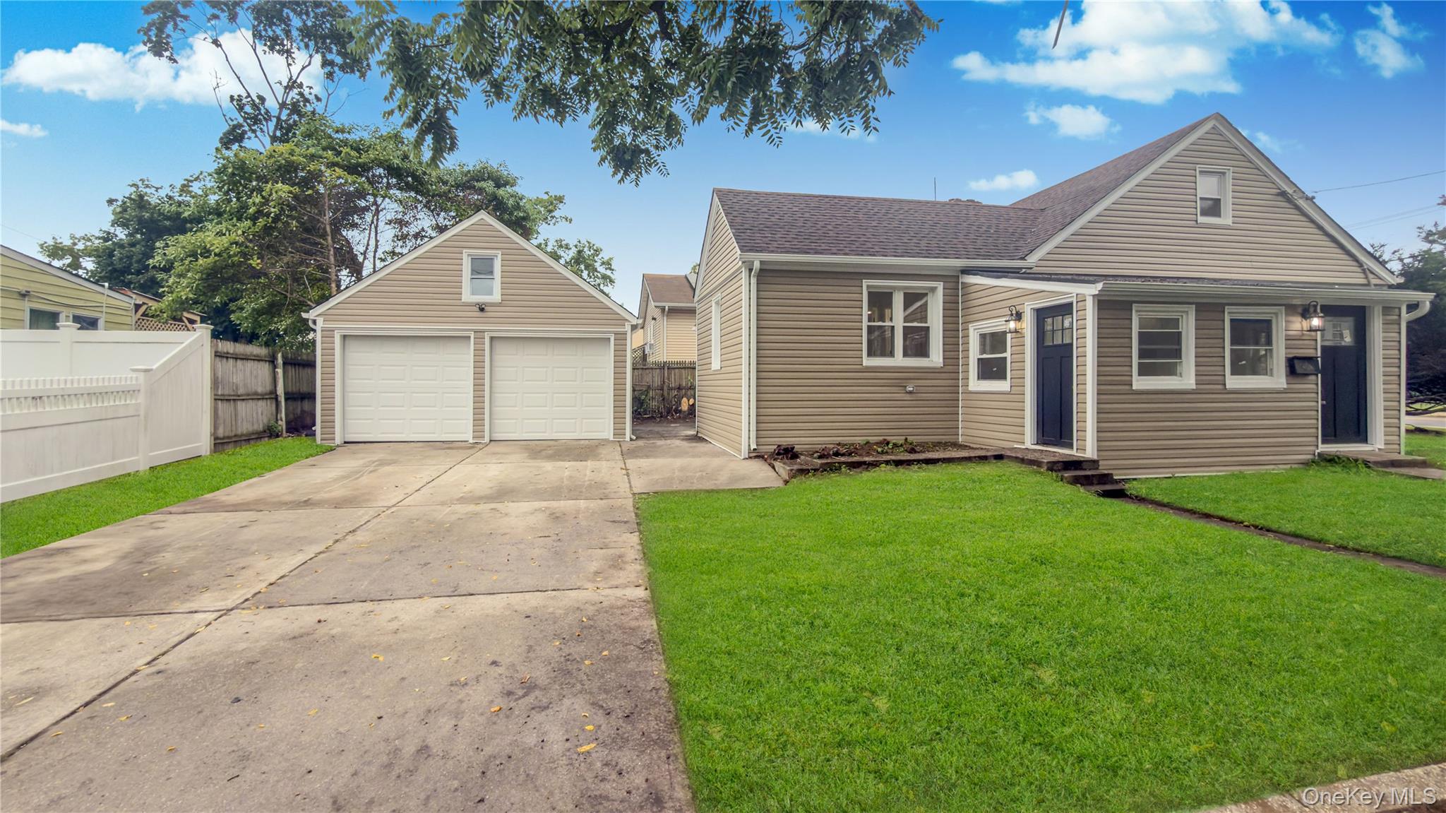 1180 Woodfield Road – For Sale photo 2
