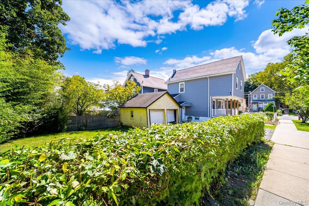 11 Maple Street – For Sale photo 29